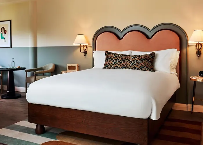 The Hoxton, Hotel 4*