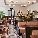 The Hoxton, 4*