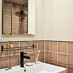 The Hoxton, 4*