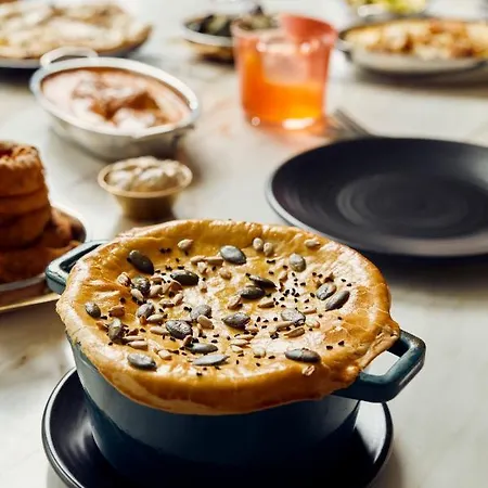 The Hoxton, מלון 4*